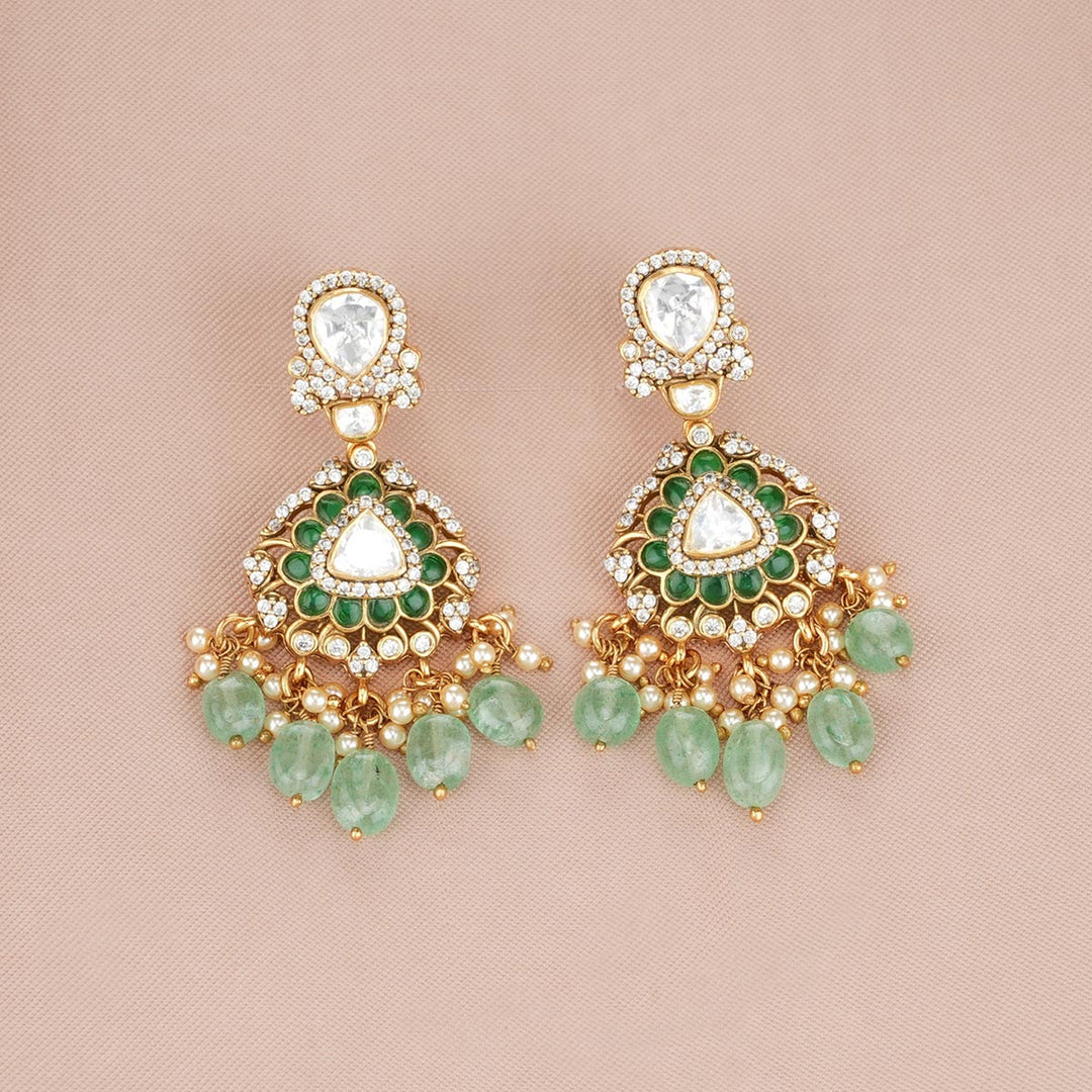 Beautiful Greenish Short Necklace Set