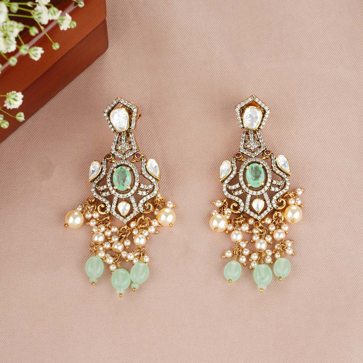 Nishali Victorian Short Necklace Set