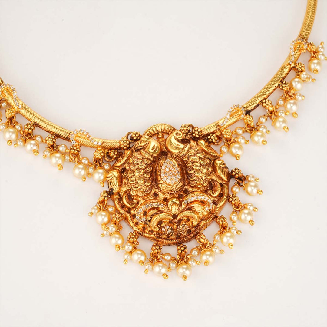 Traditional Short Necklace