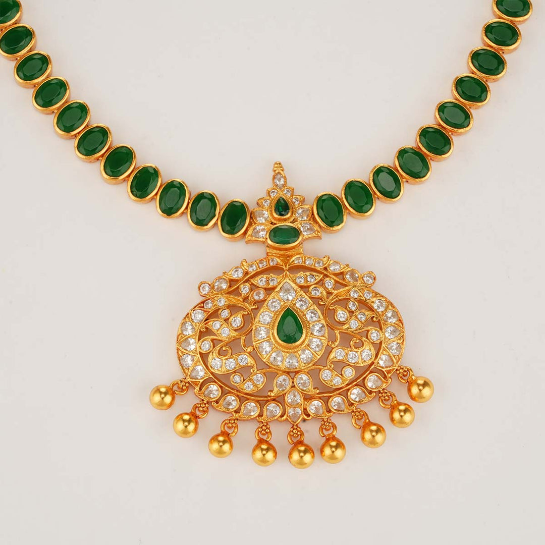 Forest Green Short Necklace