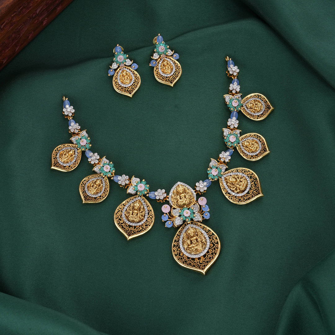 Amazing Avikam Necklace Set