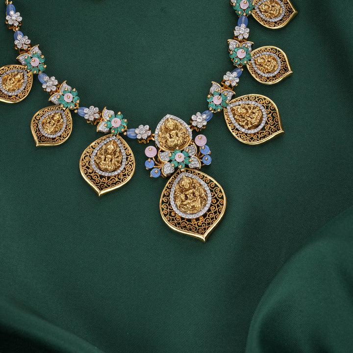 Amazing Avikam Necklace Set