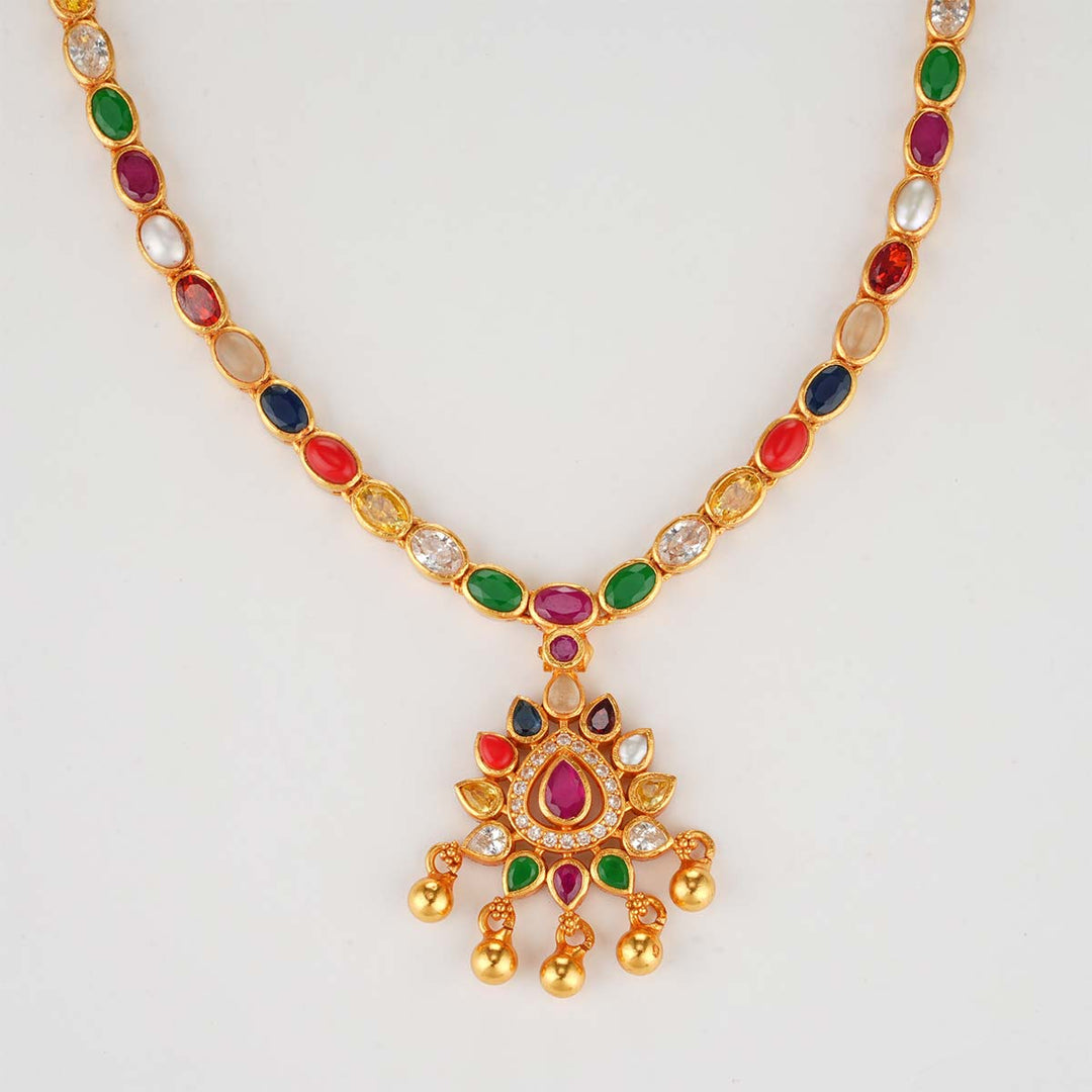 Makitha Short Necklace