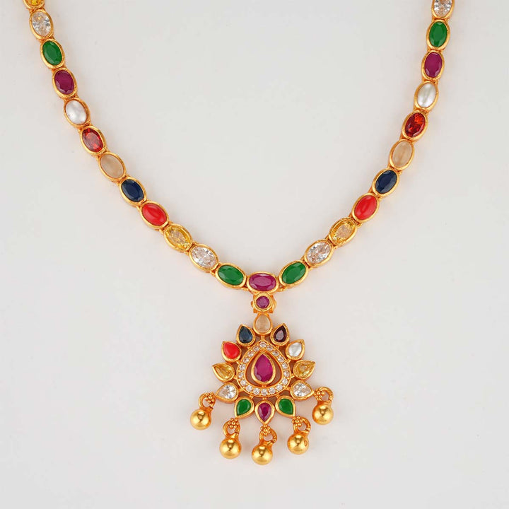 Makitha Short Necklace