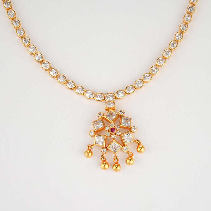 Megna Short Necklace