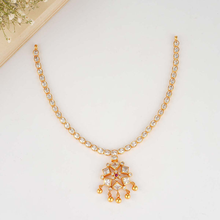 Megna Short Necklace