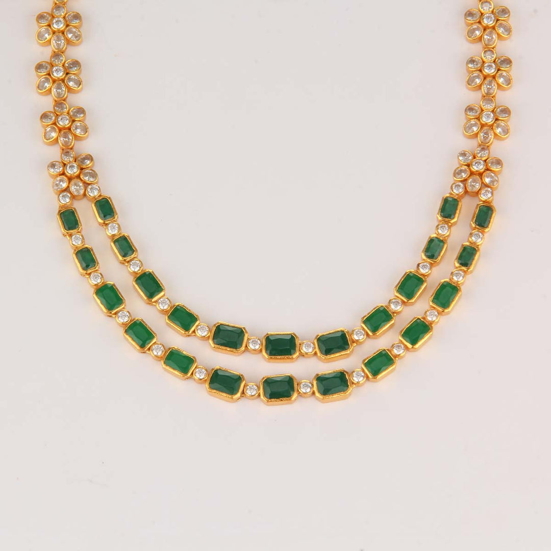 Puvitha Short Necklace