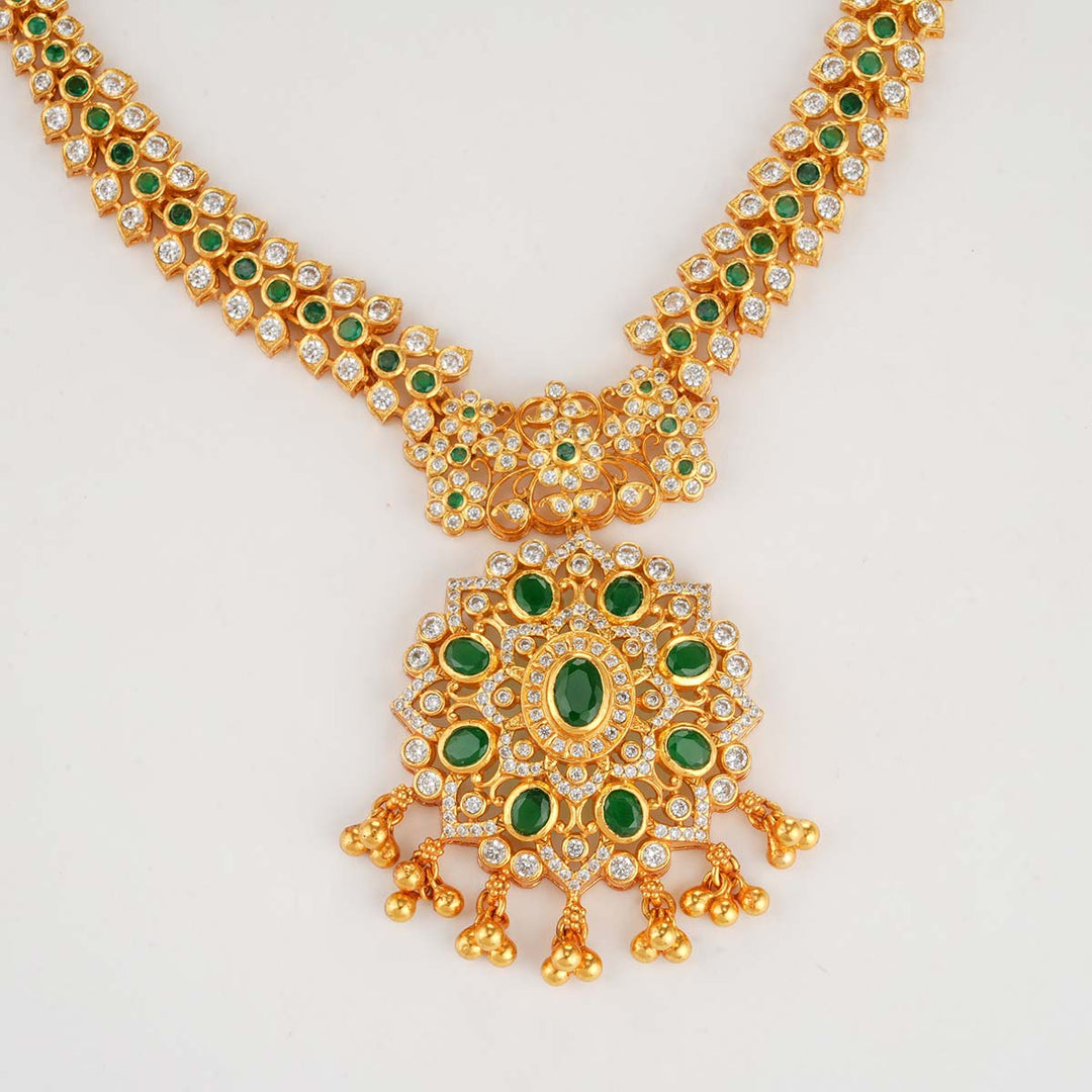 Namikha Short Necklace