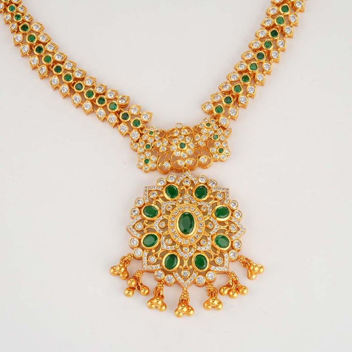 Namikha Short Necklace