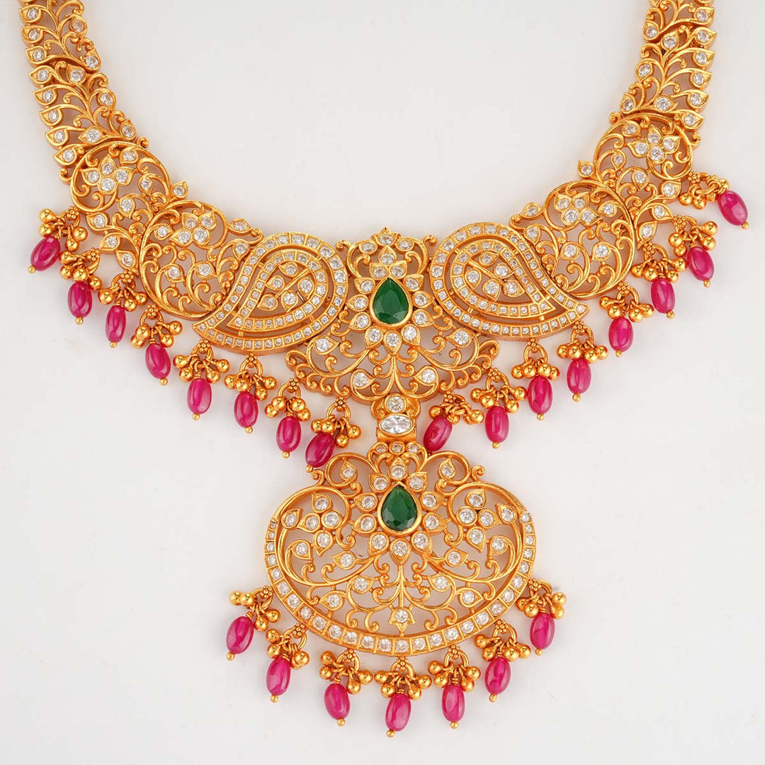 Harshin Short Necklace