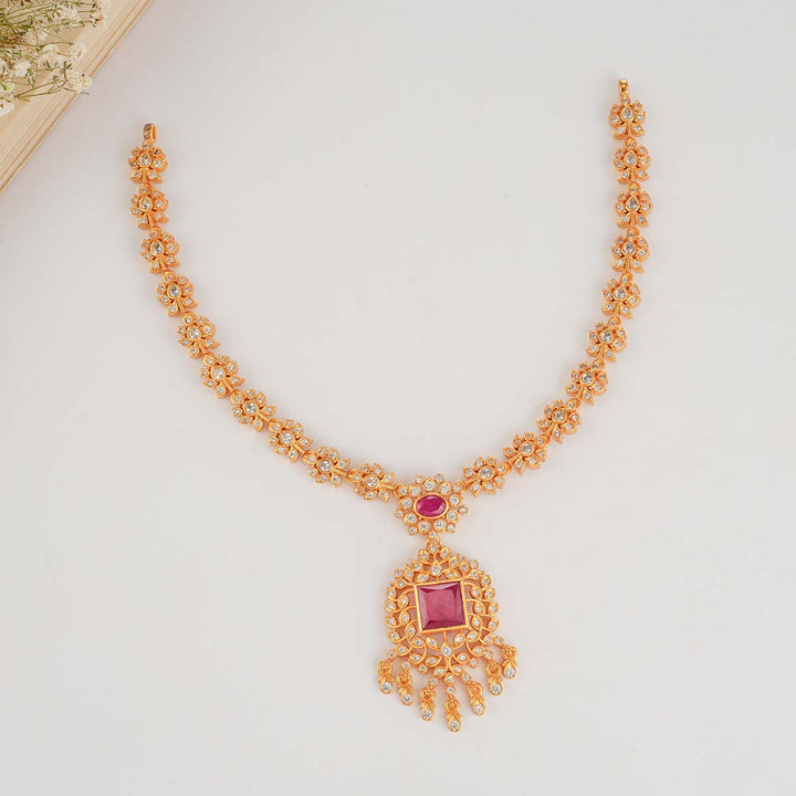 Fabina Short Necklace