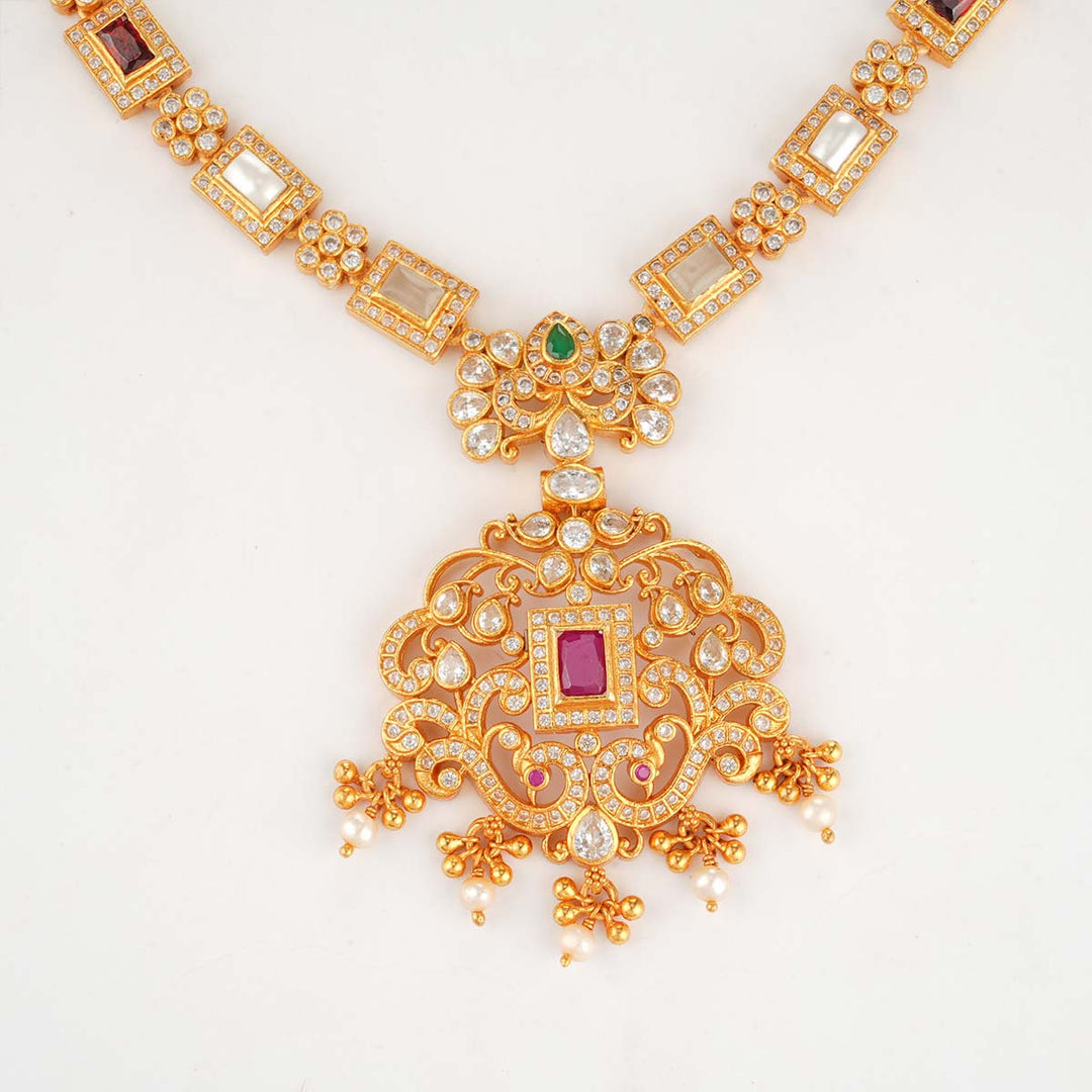 Preetha Short Necklace