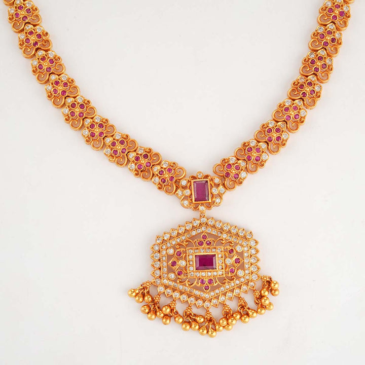 Yaswin Short Necklace