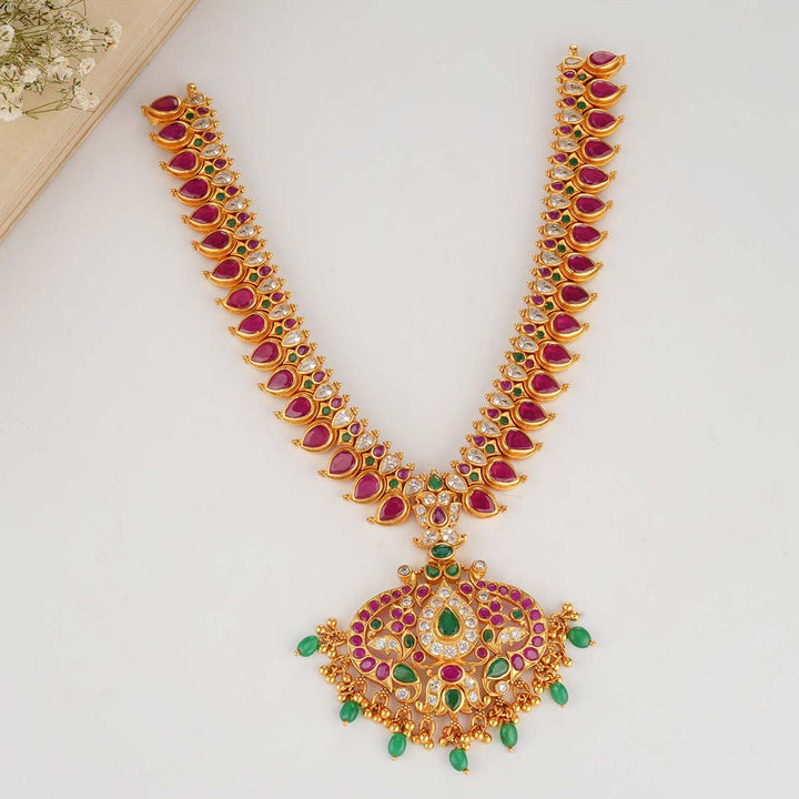 Charika Short Necklace