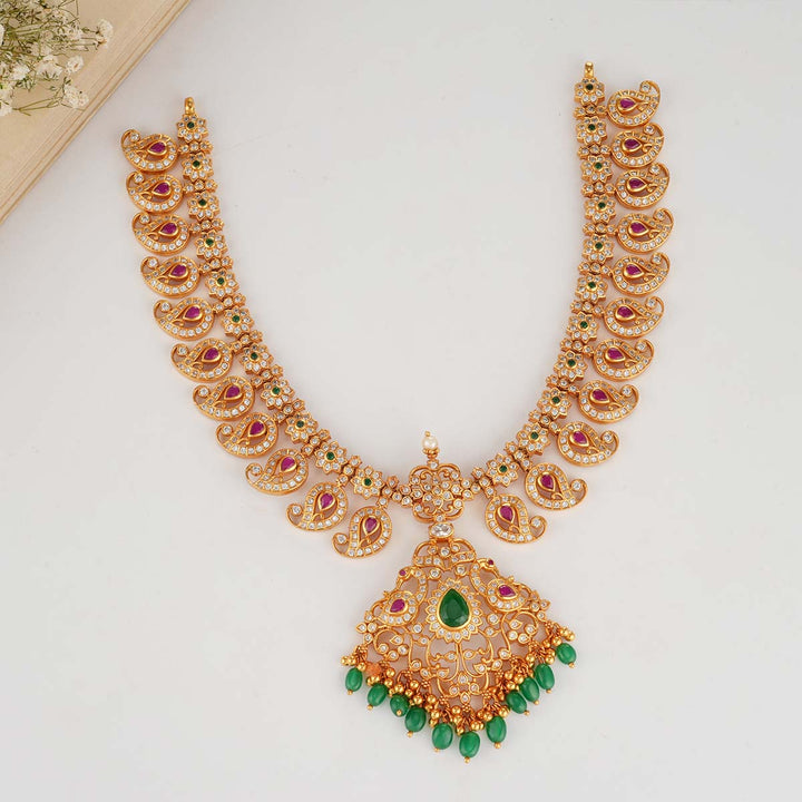 Rithu Short Necklace
