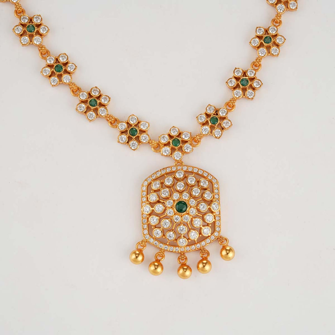 Mawrina Short Necklace