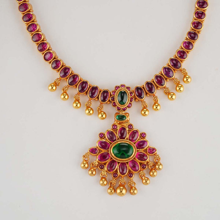 Agalya Short Necklace