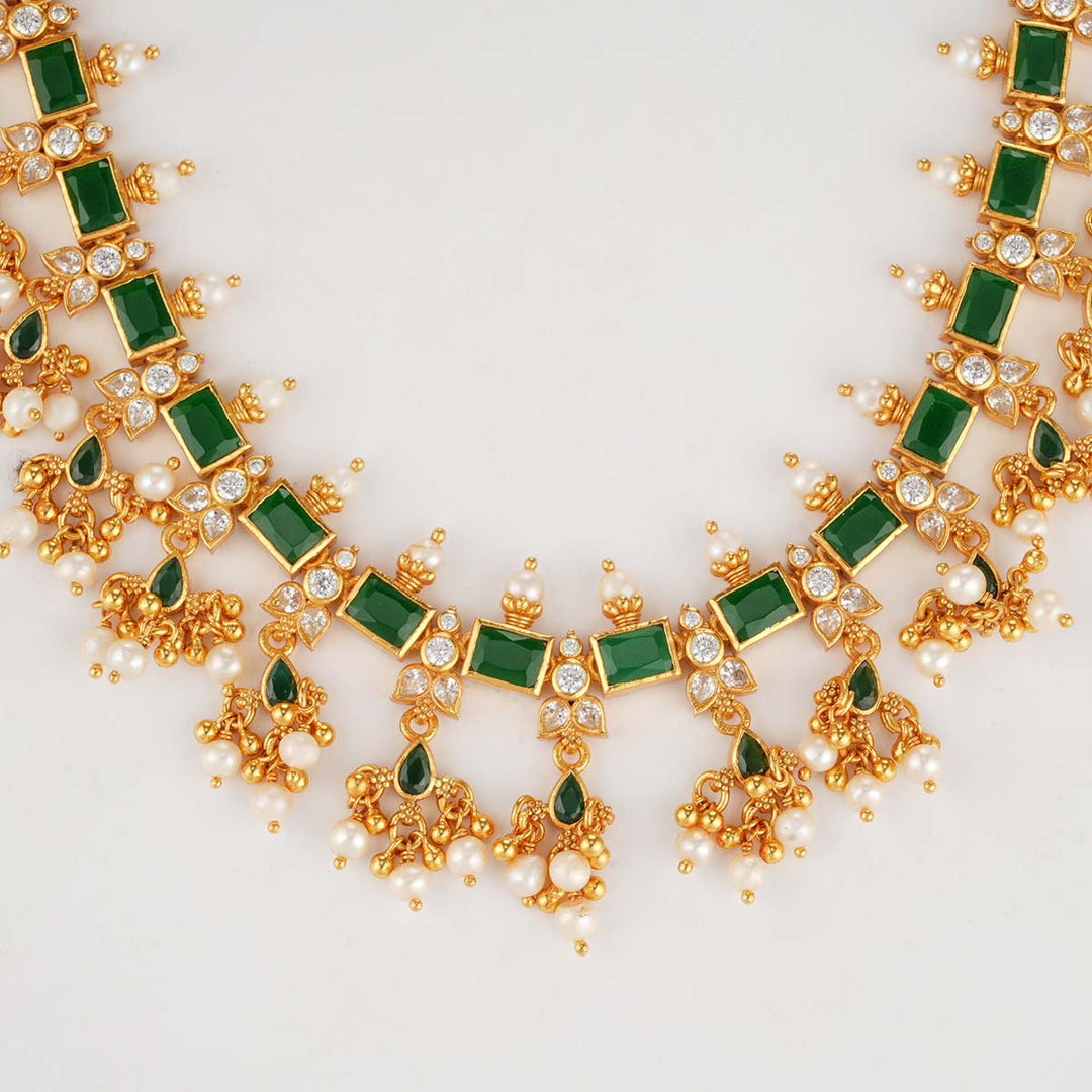 Advitha Short Necklace