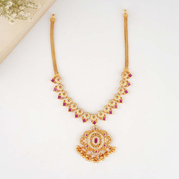Tishya Short Necklace