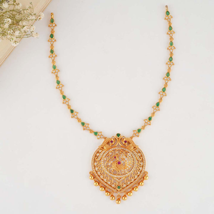 Narmatha Short Necklace