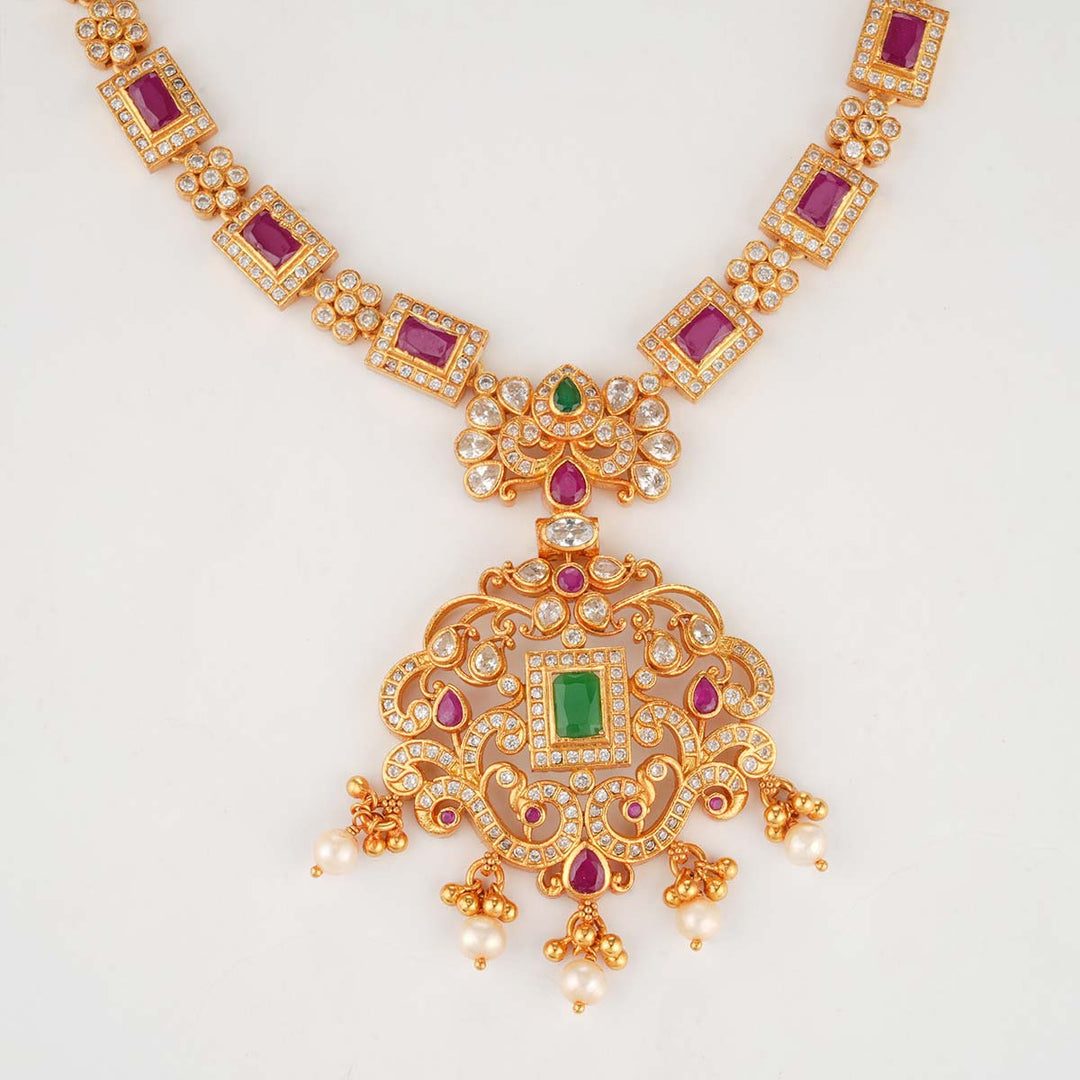 Nisha Short Necklace