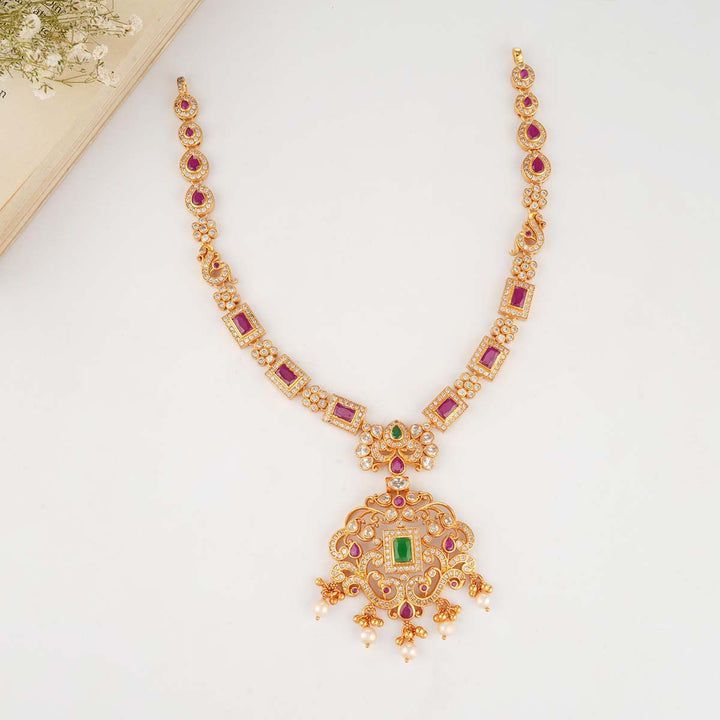 Nisha Short Necklace