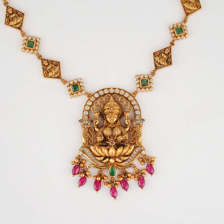 Laxhmi Short Necklace