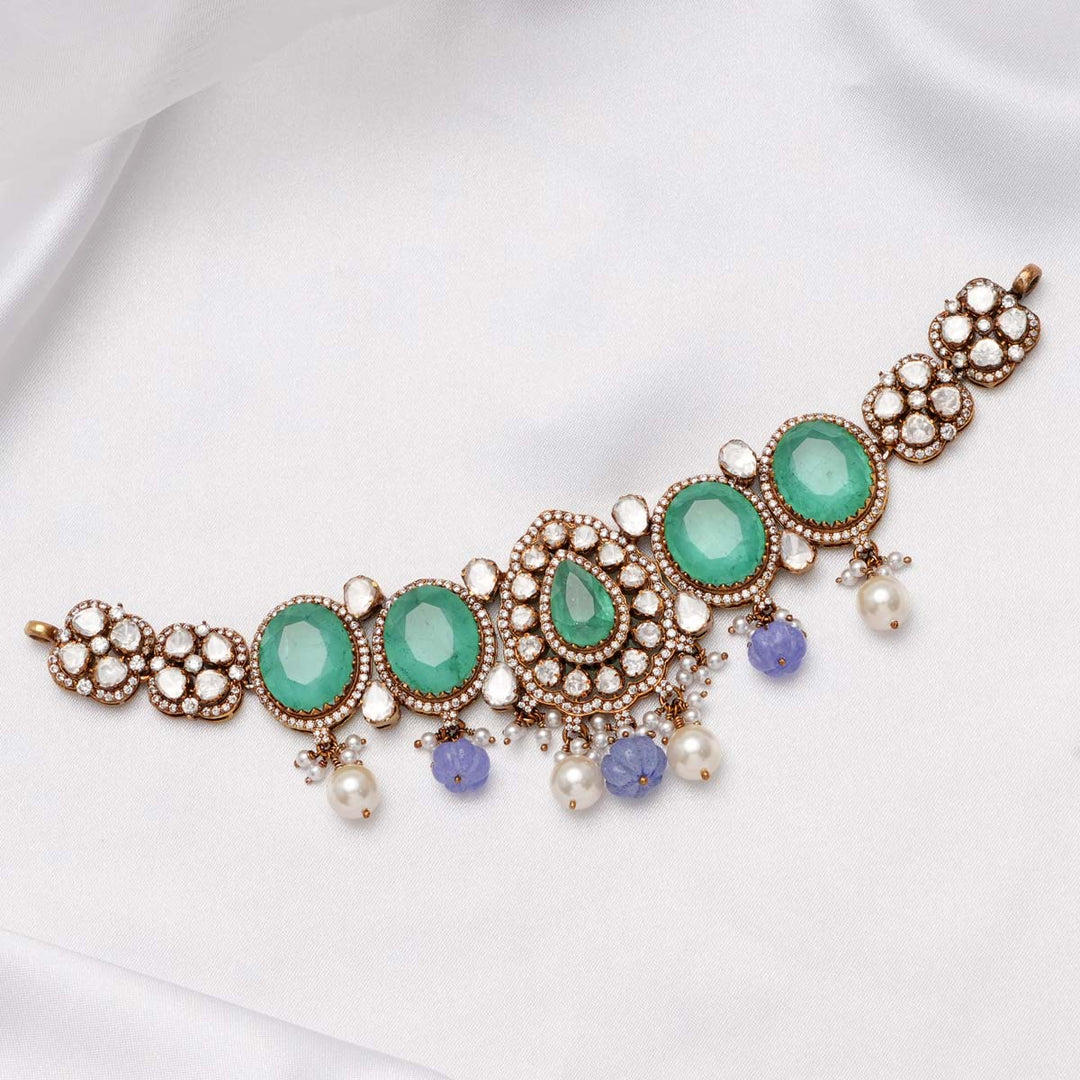 Pretty Look Choker Set