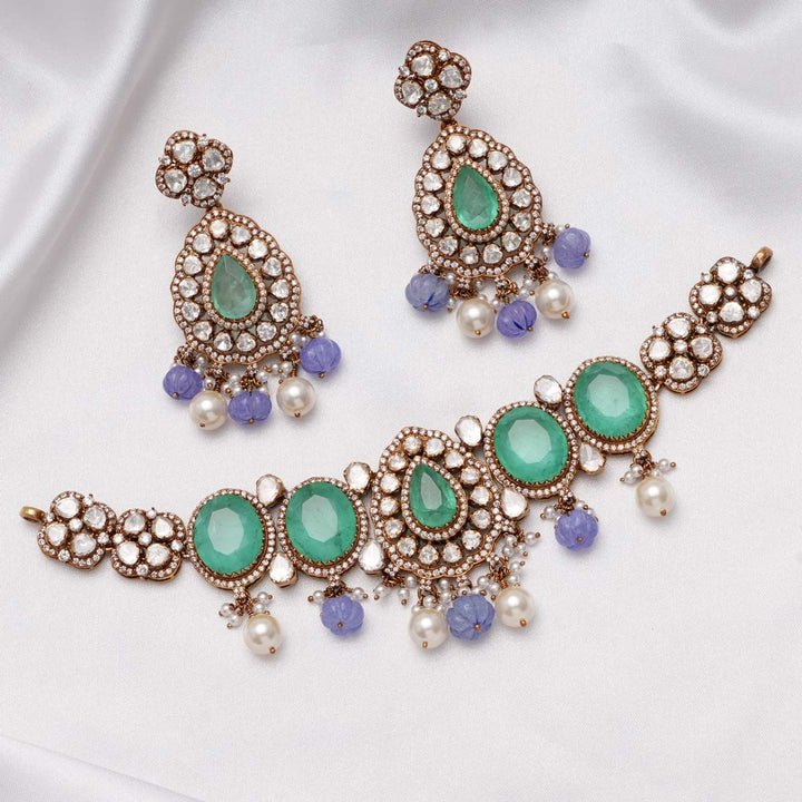 Pretty Look Choker Set