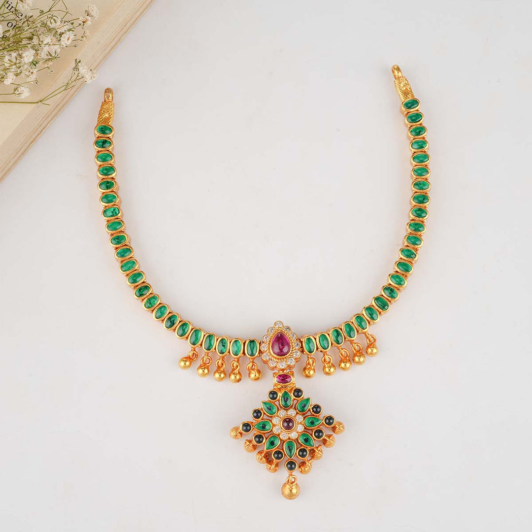 Surabhi Reversible Short Necklace