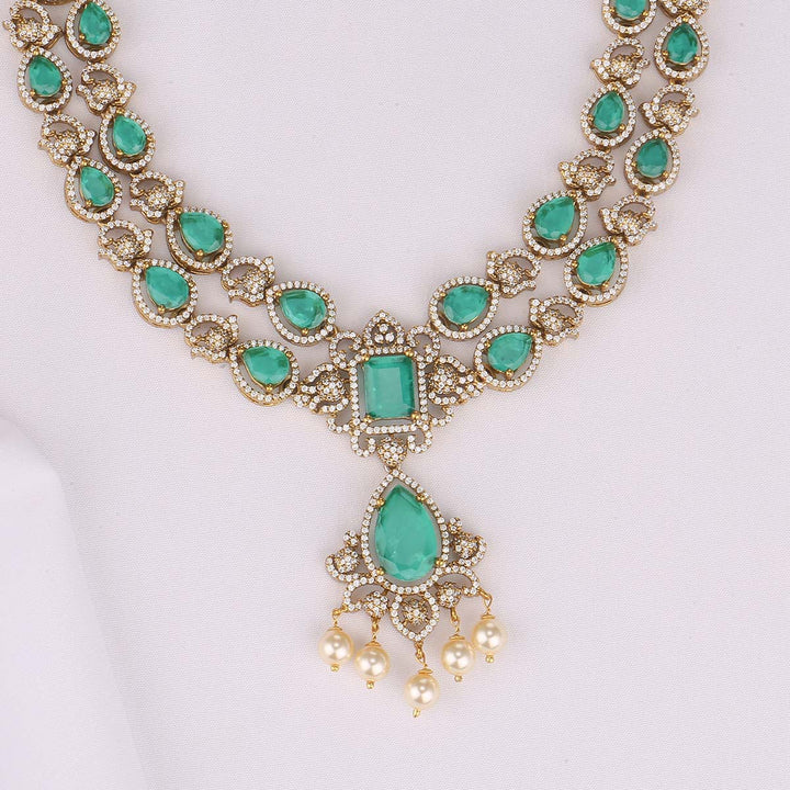 Shinning Pretiest Victorian Short Necklace Set