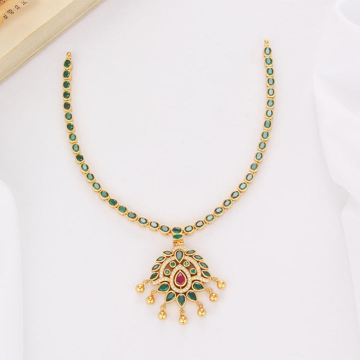 Vathathika Reversible Short Necklace