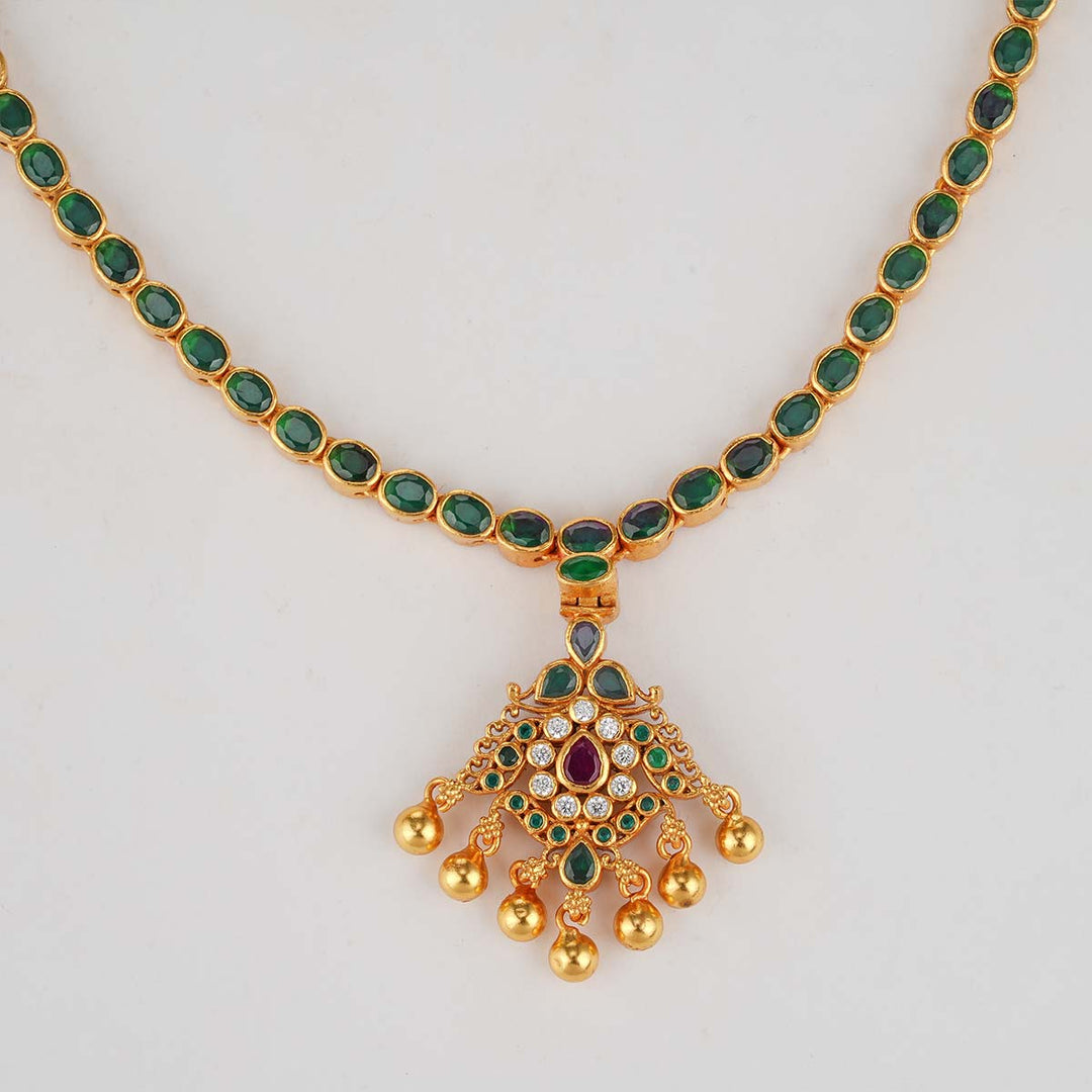Pavithra Reversible Short Necklace