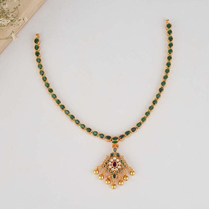 Pavithra Reversible Short Necklace