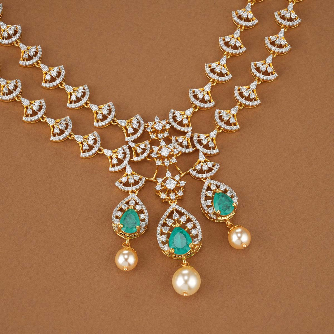 Sparkling Avikam Necklace Set