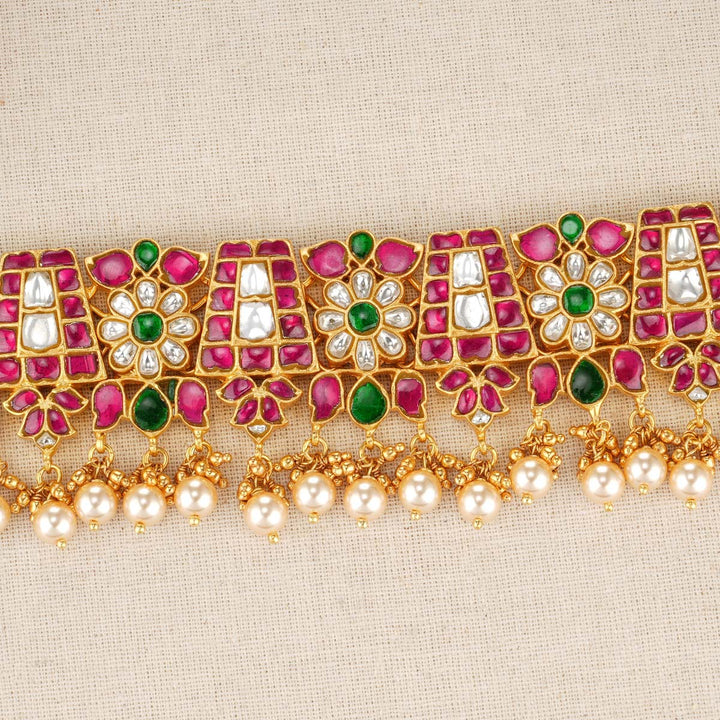 Mahisha Kundan Choker