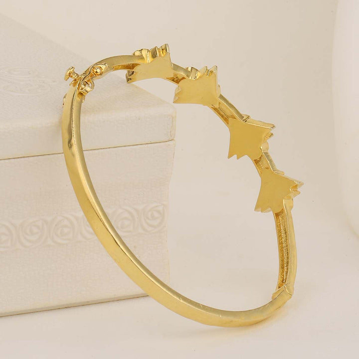 Trendy Look Kundan Bracelet