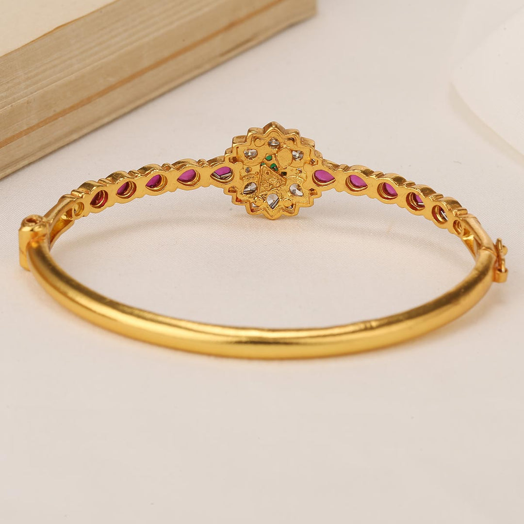 Saanvika Stone Bracelet