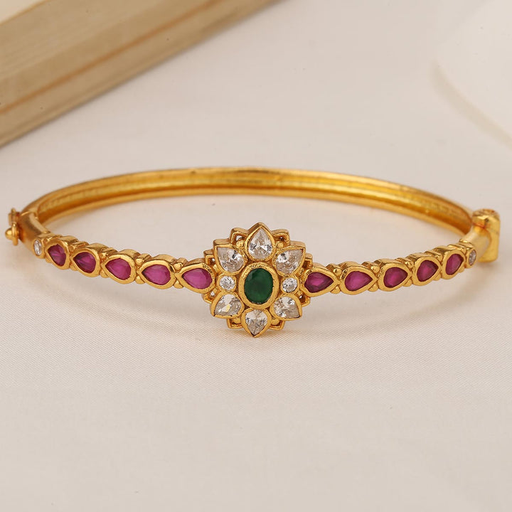 Saanvika Stone Bracelet