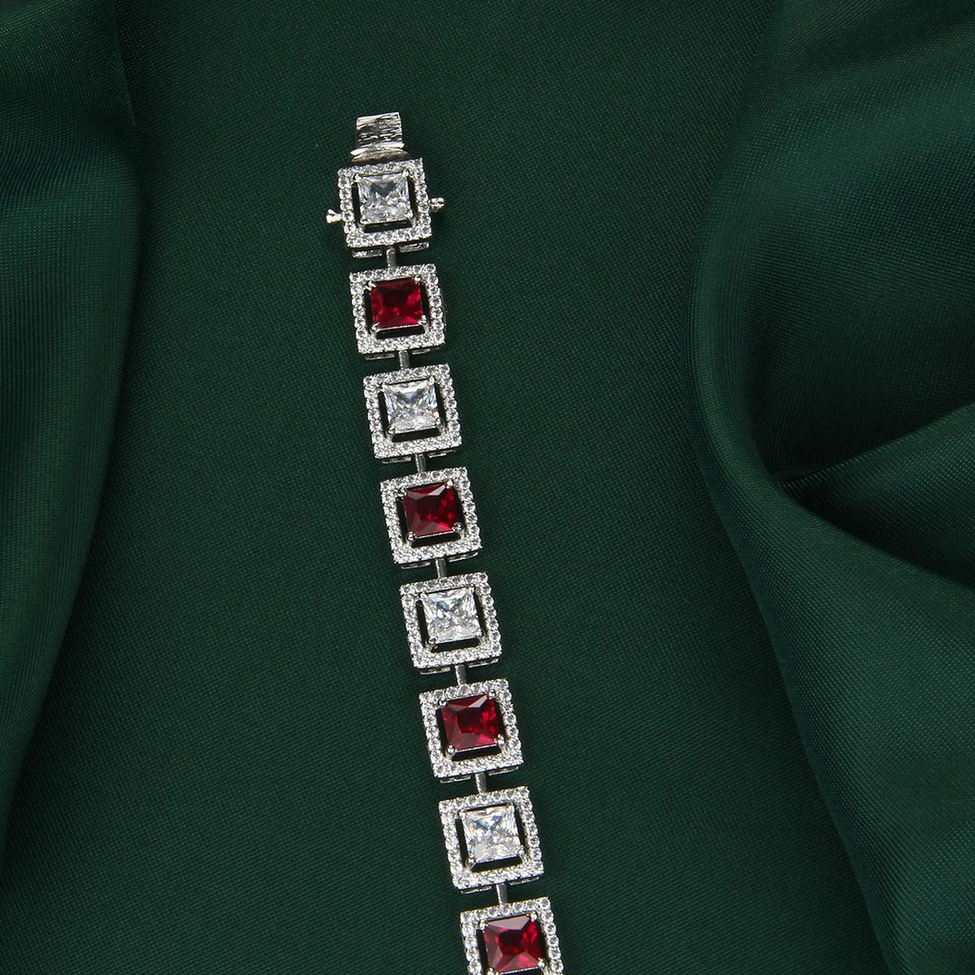 Cathrine Chain Type Bracelet