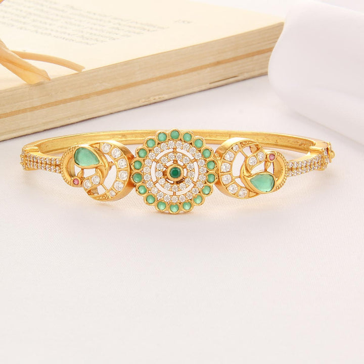 Nivedhitha Stone Bracelet