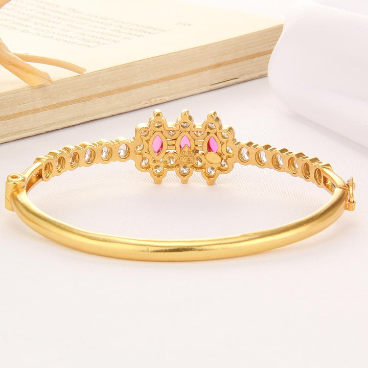 Saanvika Stone Bracelet