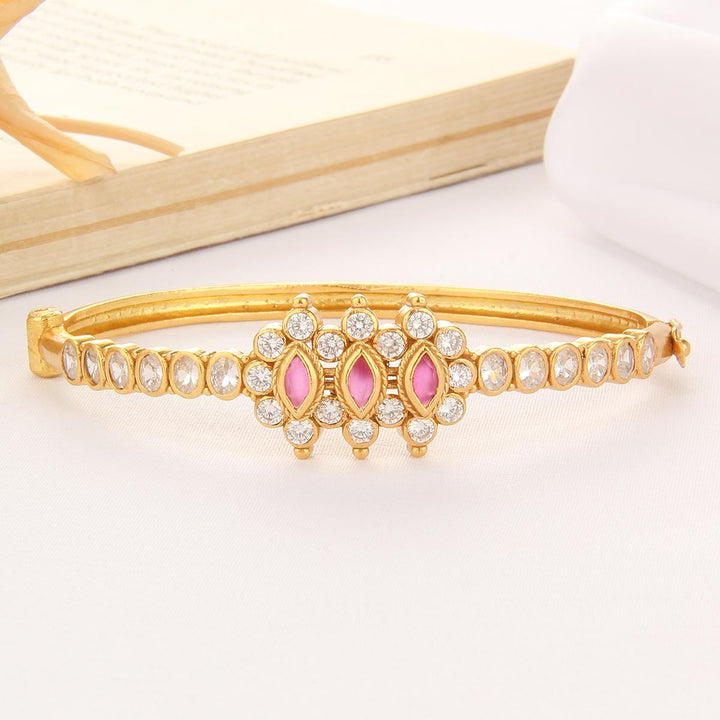 Saanvika Stone Bracelet