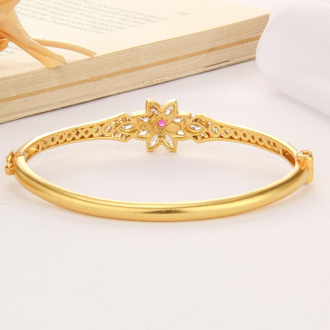 Star Floral Stone Bracelet