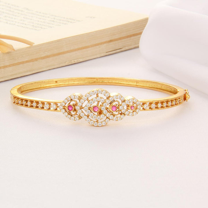 Dhakshana Stone Bracelet