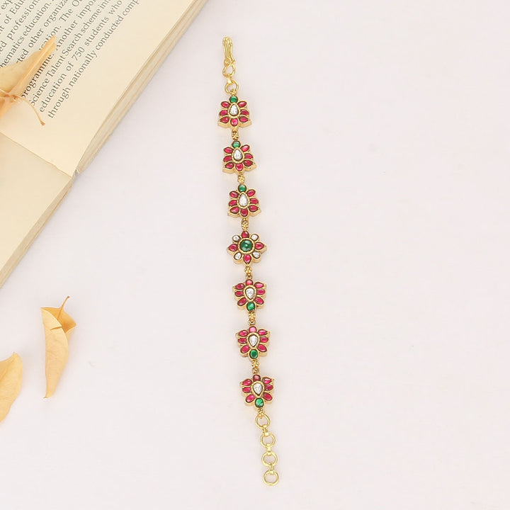 AuraSpark Kundan Bracelet