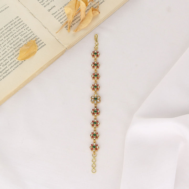Shravya Kundan Bracelet