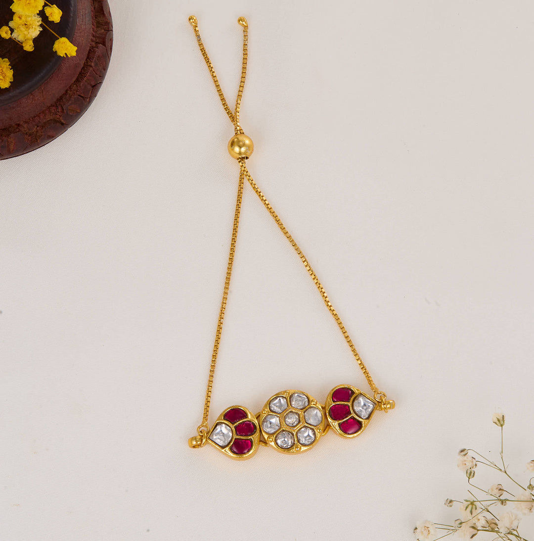 Sthiraa Kundan Bracelet