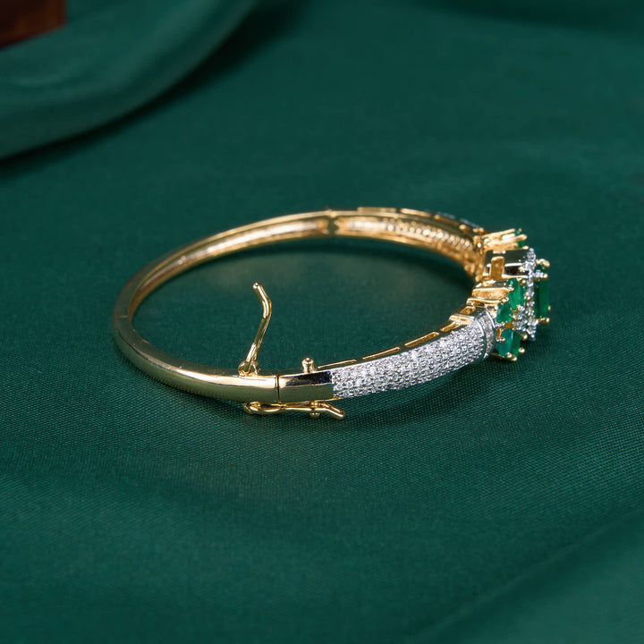 Yashmikaa Avikam Bracelet