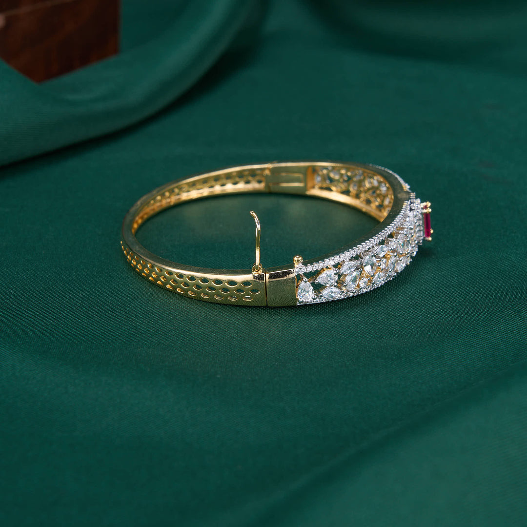 Dazzling Dream Avikam Bracelet